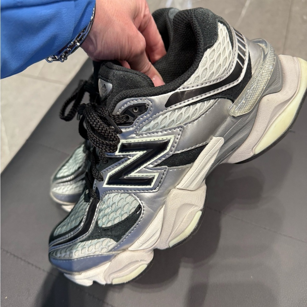 New Balance 9060 Black White Silver Athletic Shoes Sneakers US W 8 M 6.5